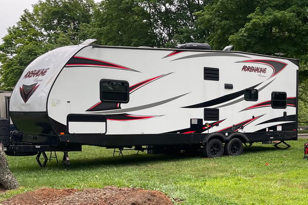James's Coachmen 25QB Adrenaline Toy Hauler