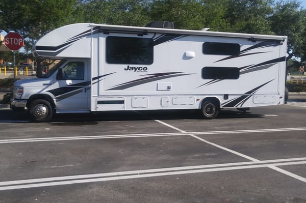 Oscar & Lucy Jayco Redhawk Class C