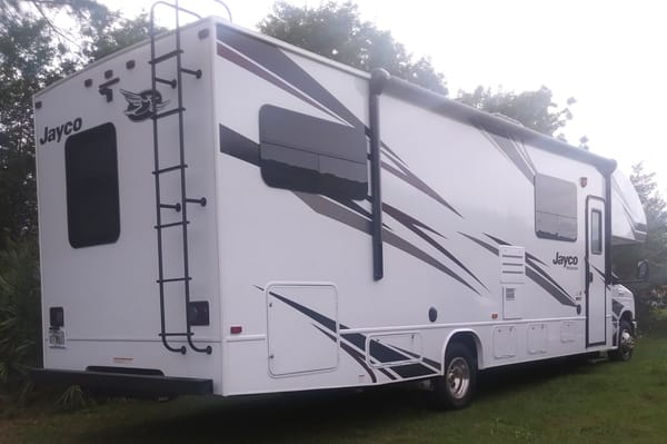 Oscar & Lucy Jayco Redhawk Class C