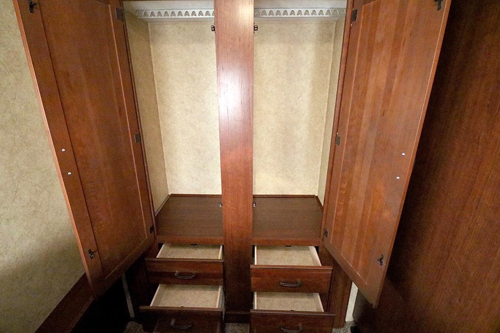 Gabriel's Forest River Sunseeker Class C