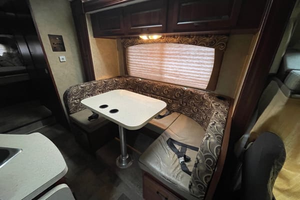 Gabriel's Forest River Sunseeker Class C
