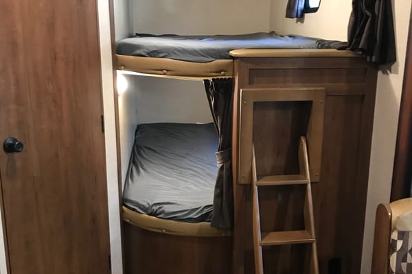 Large family and pet friendly!