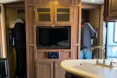 Brown Hornet Travel Trailer-*delivery or pick up available*