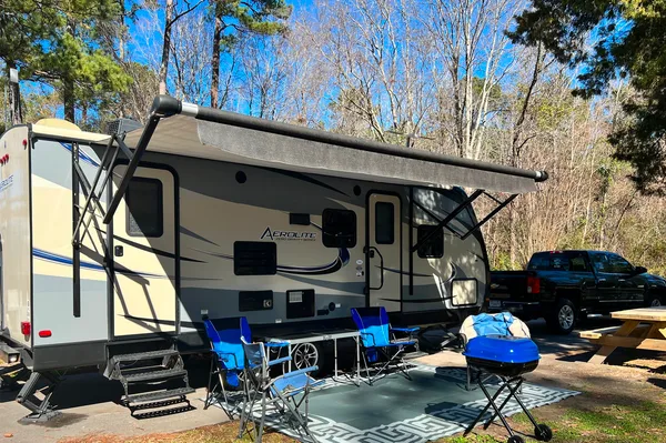 Brown Hornet Travel Trailer-*delivery or pick up available*