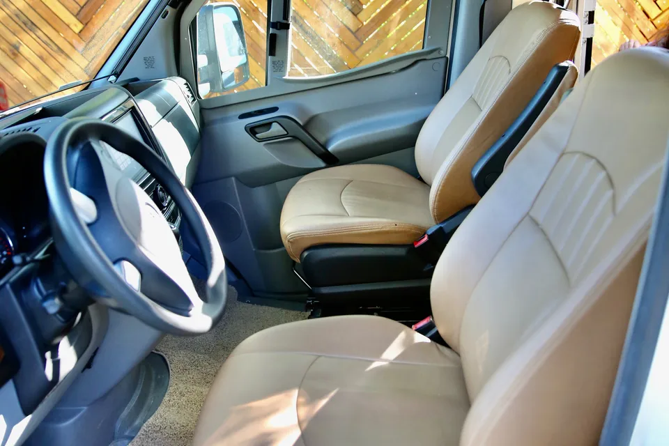 Tudor's Winnebago Navion View Class C