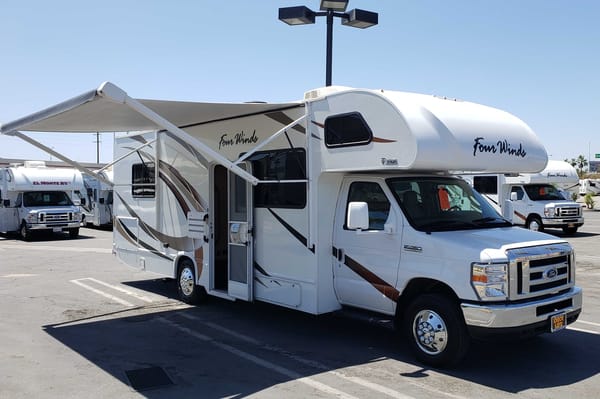 Arie's Thor Class C 28 ft