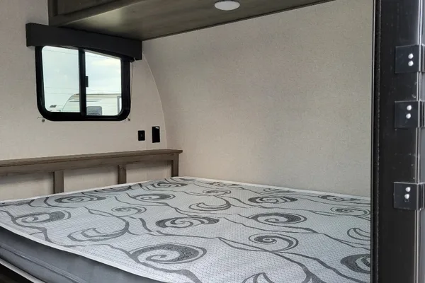 2021 Viking 2 BHS 1-Slide ultra lite Vacation on Wheels