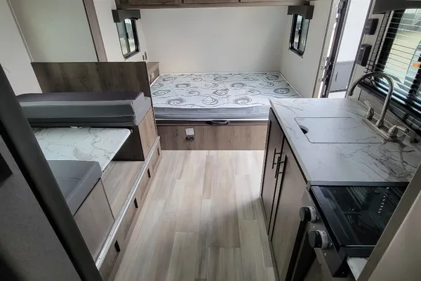 2021 Viking 2 BHS 1-Slide ultra lite Vacation on Wheels