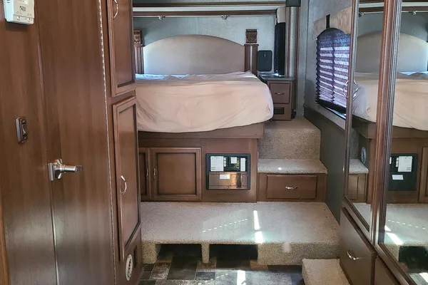 Salser's Fleetwood Storm Class A