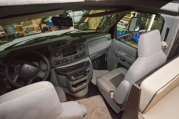 FORESTER 32ft- 250 MILES INCL. PER DAY