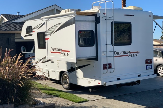 THOR FREEDOM ELITE 24' (SUPER CLEAN)