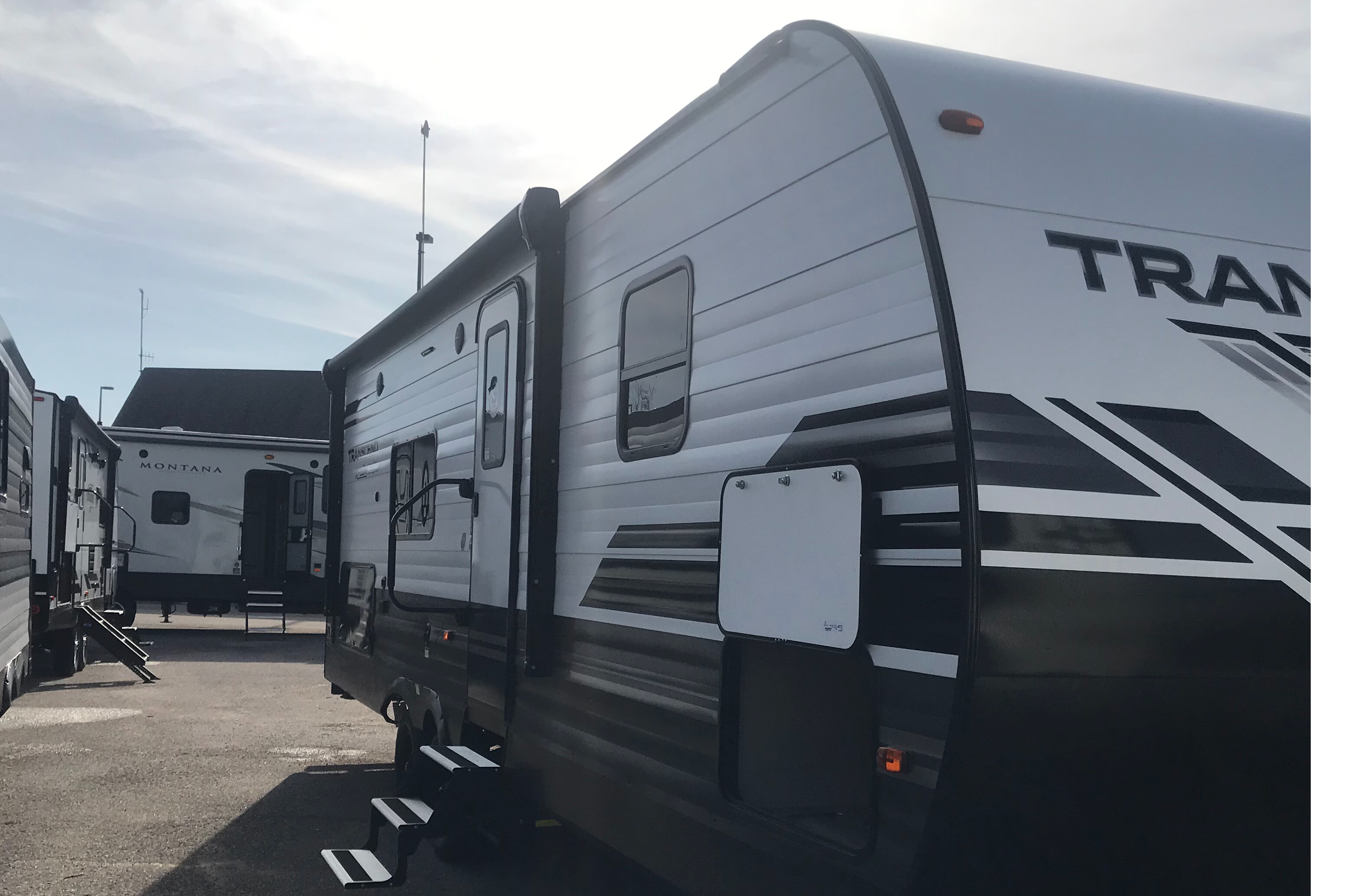 Sarah's and Gavin’s Grand Design Transcend 261BH Travel Trailer