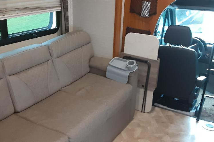 Dustin's Thor Motor Coach Jayco Melbourne 24M Class B