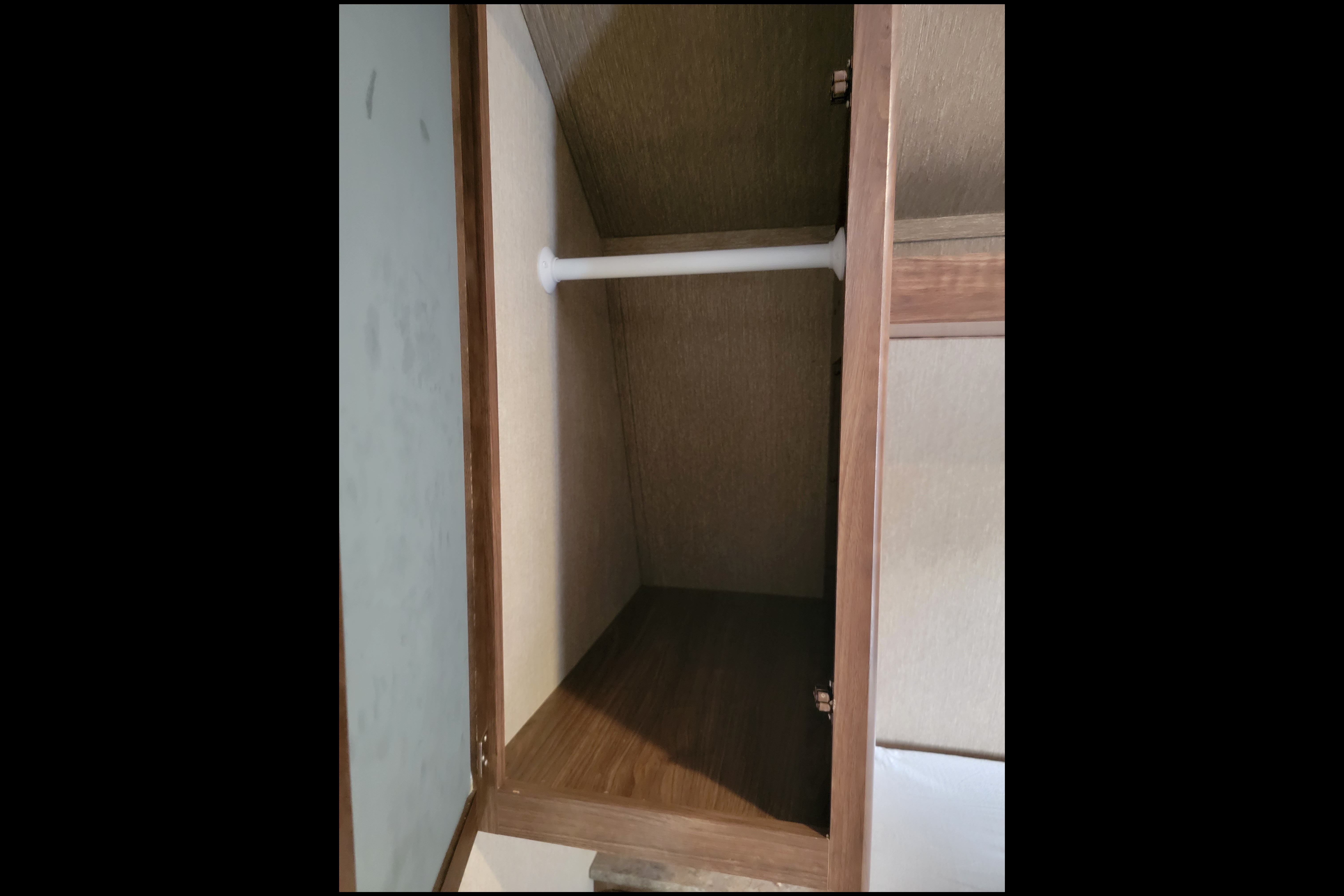 Thorne's Coleman Lantern Travel Trailer
