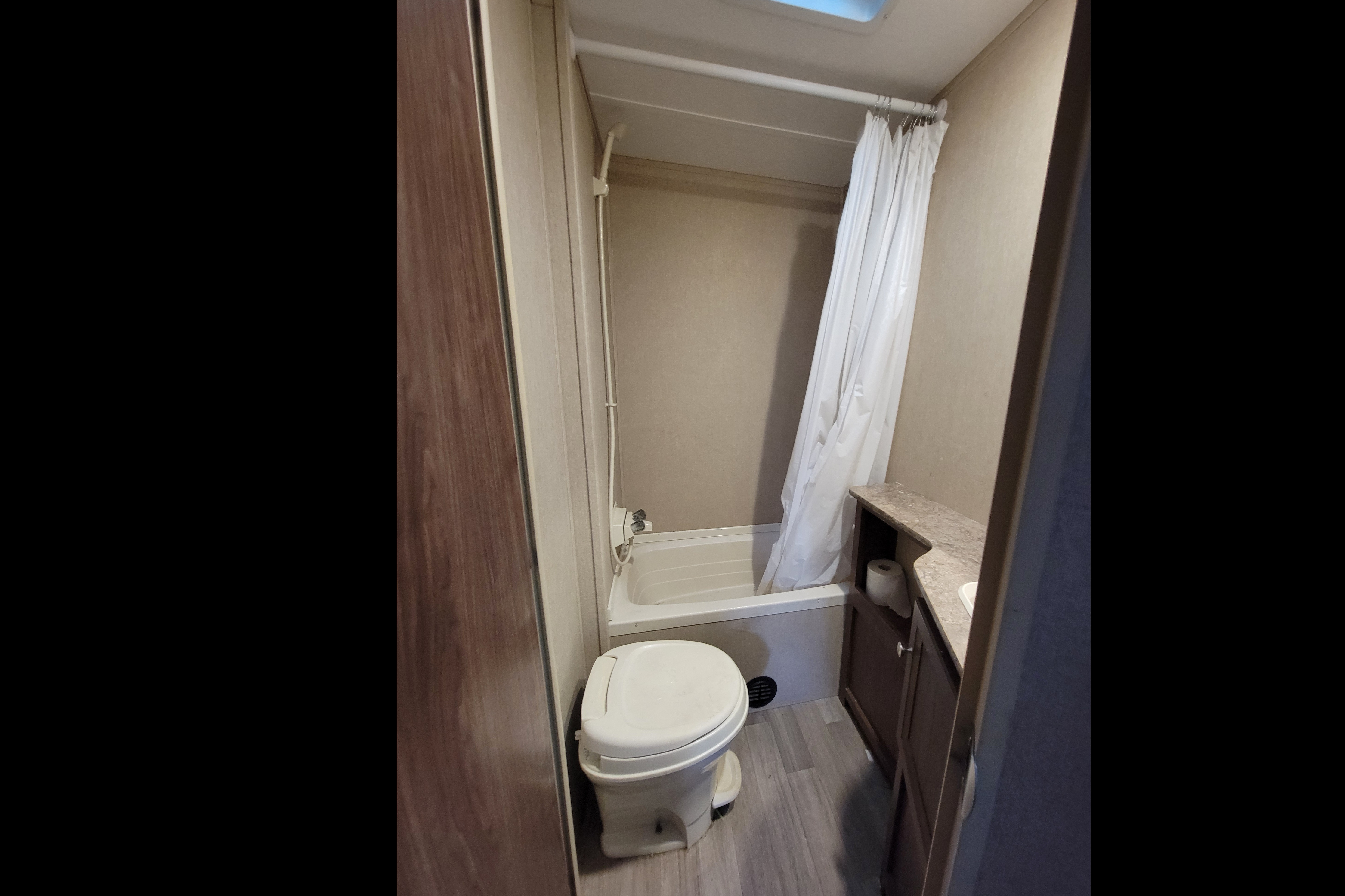 Thorne's Coleman Lantern Travel Trailer