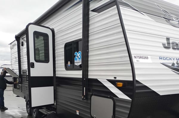 TK RV Rental - 2022 Jayco Travel Trailer