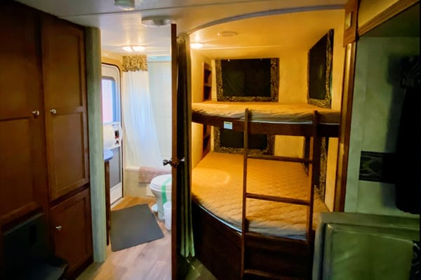 Keystone Bullet 28BHS Travel Trailer