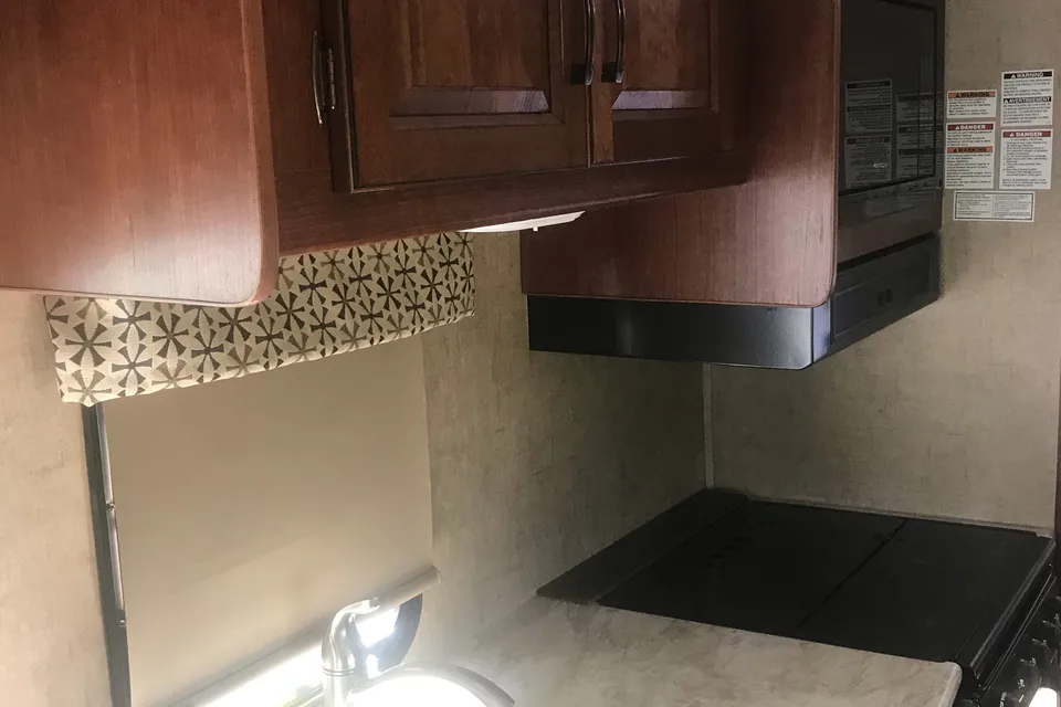 Robert 's Forest River Sunseeker 2650s-cdw Class C