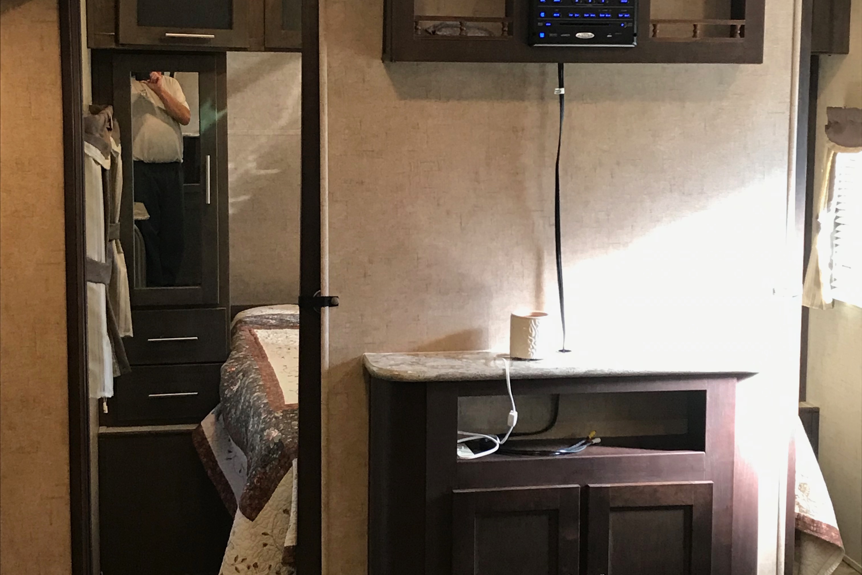 Dallas's Forest River surveyor 294Qble Travel Trailer Wind Creek, Talladega, Auburn, Cheaha