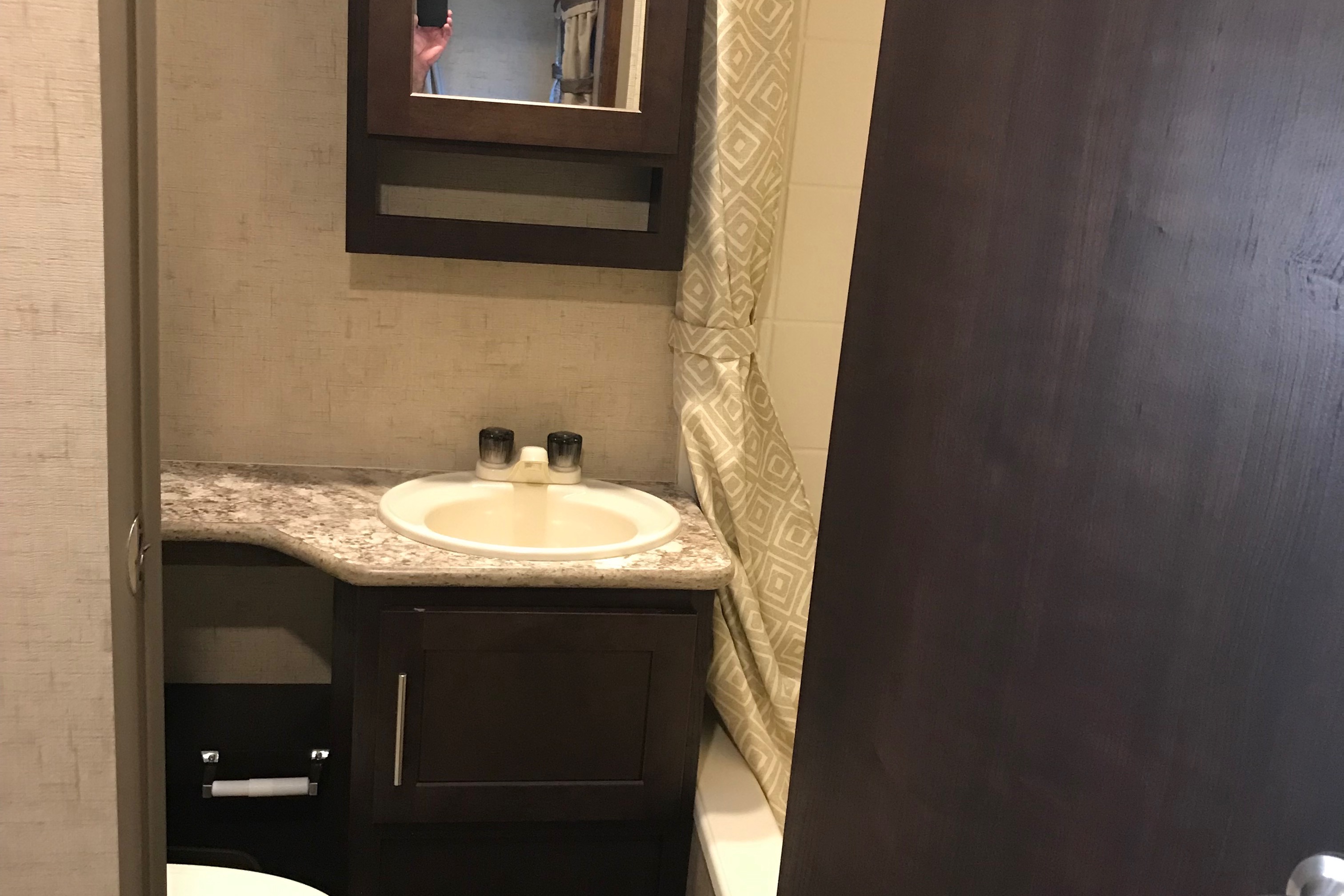 Dallas's Forest River surveyor 294Qble Travel Trailer Wind Creek, Talladega, Auburn, Cheaha