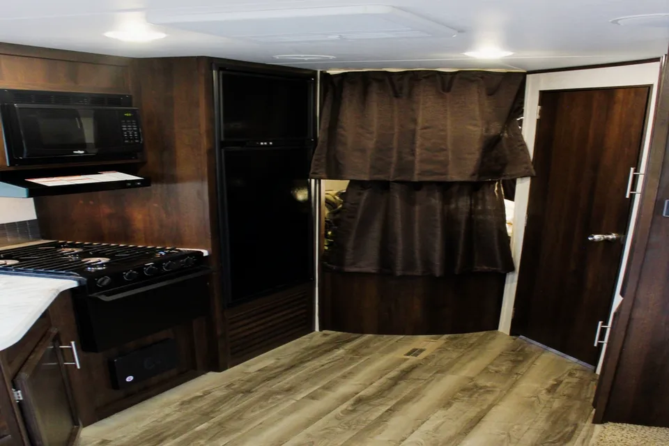 2019 Jayco Jay Flight SLX Rocky Mountain Edition 