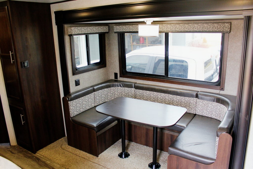 2019 Jayco Jay Flight SLX Rocky Mountain Edition 