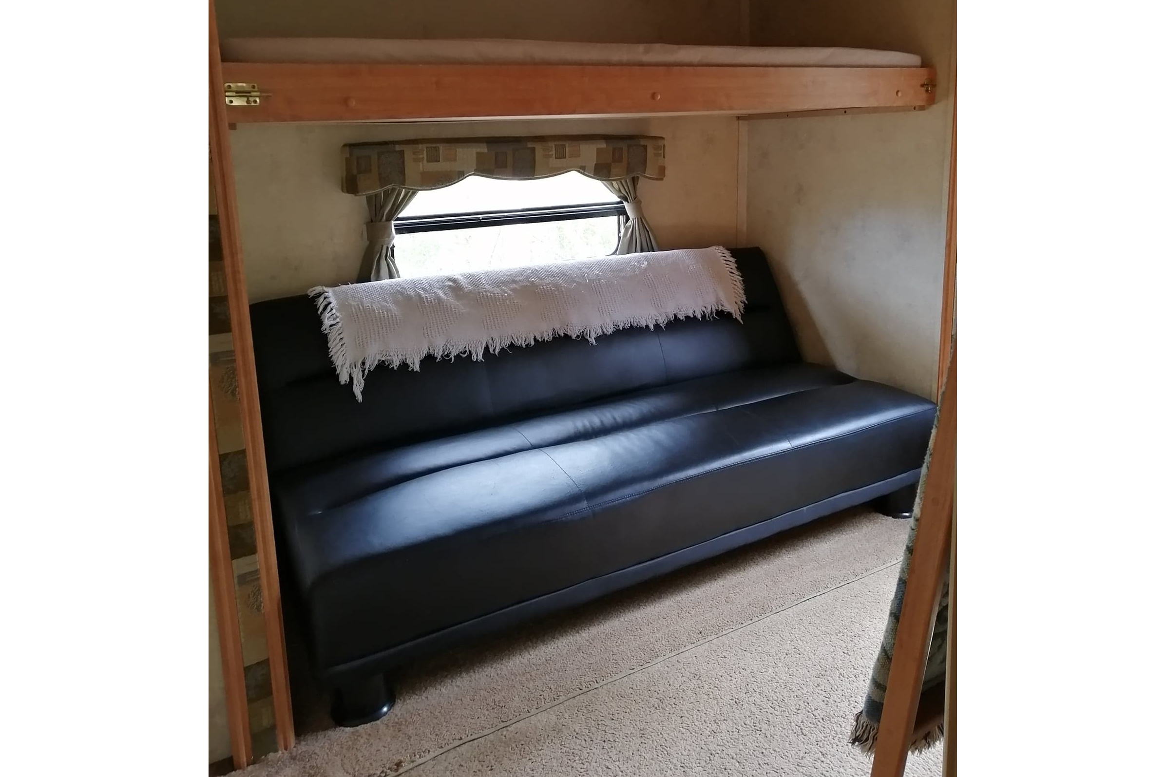 MARITIME CAMPER RENTALS:  2 Baths + Bunkroom (5th-Wheel)