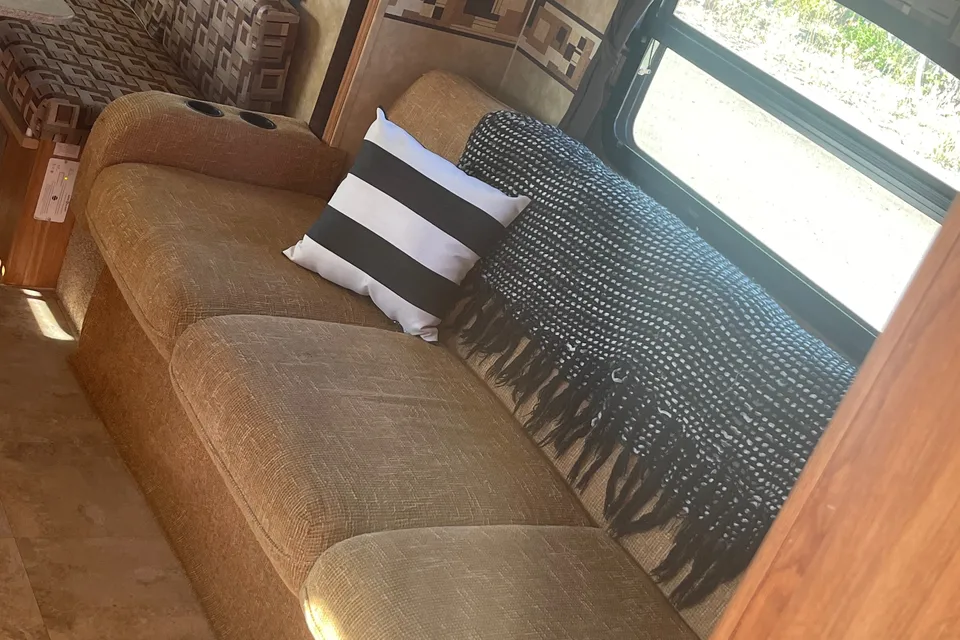 Jayco Family Travel Trailer Includes linens and more!