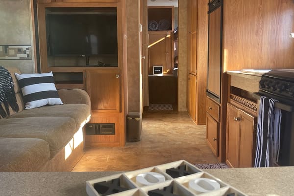 Jayco Family Travel Trailer Includes linens and more!