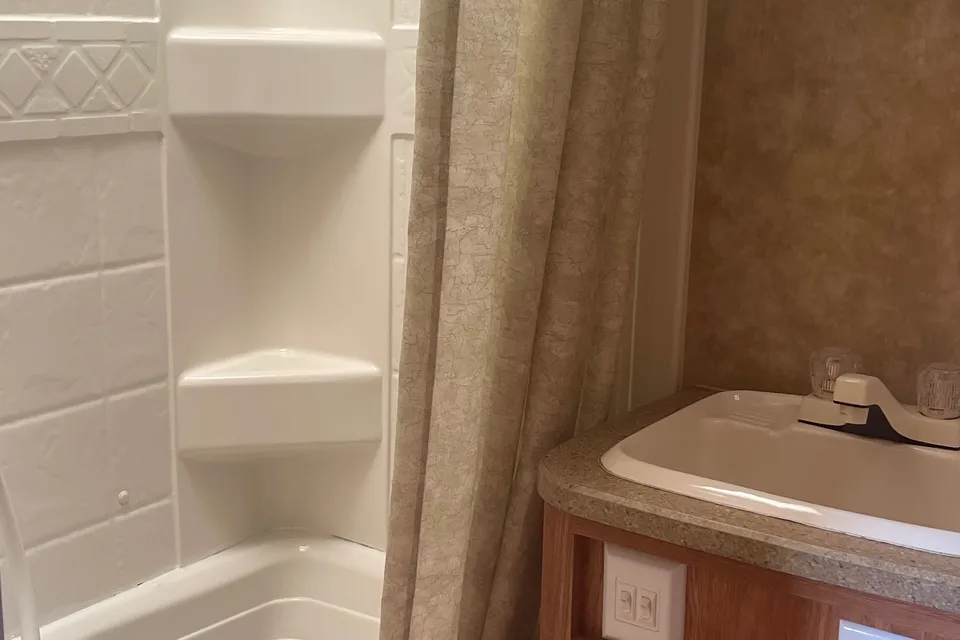 Jayco Family Travel Trailer Includes linens and more!