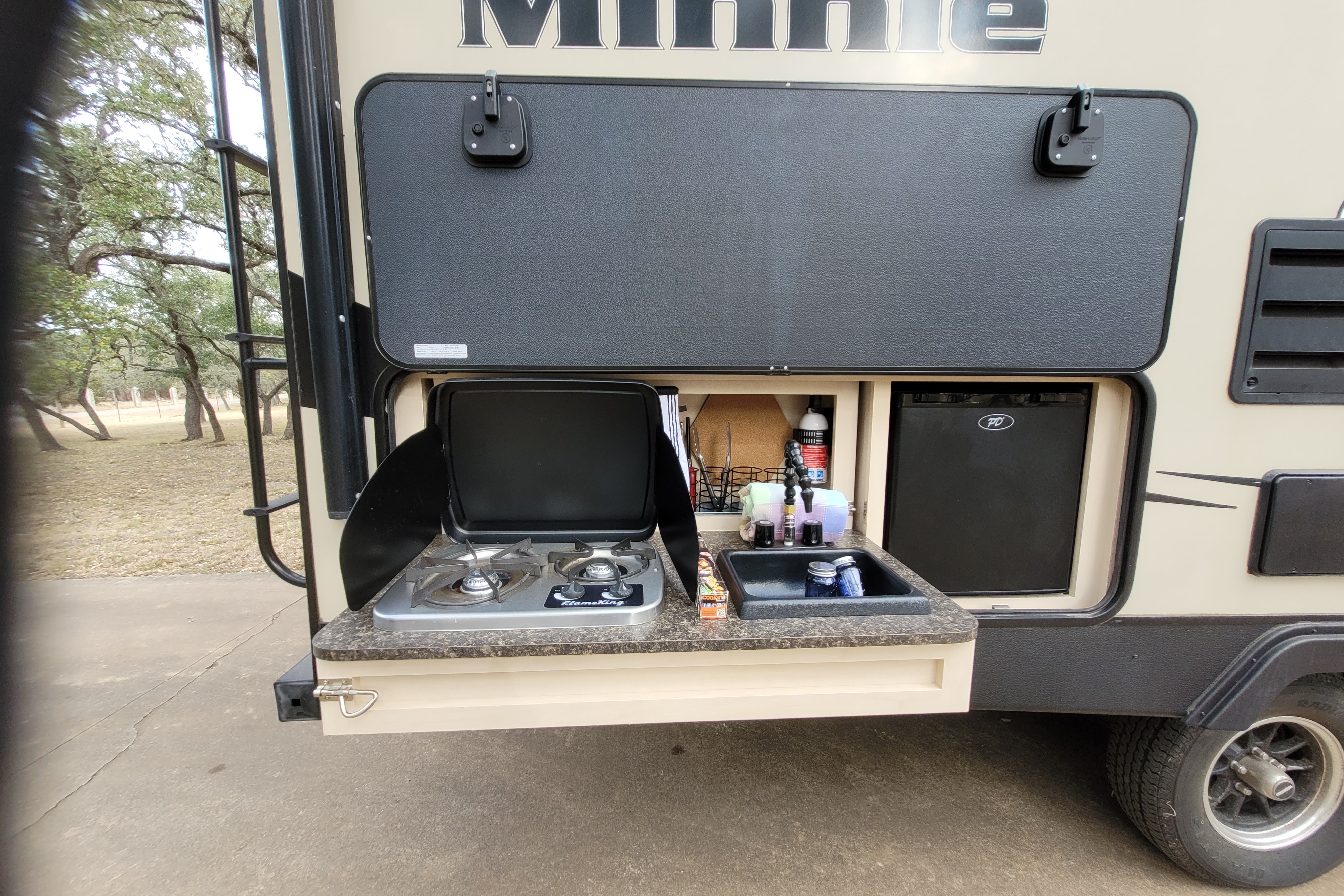South Tejas RV Rentals-Minnie 