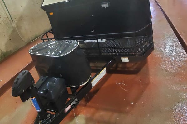 A FRAME POP-UP STARCRAFT COMET 1232MD TENT TRAILER