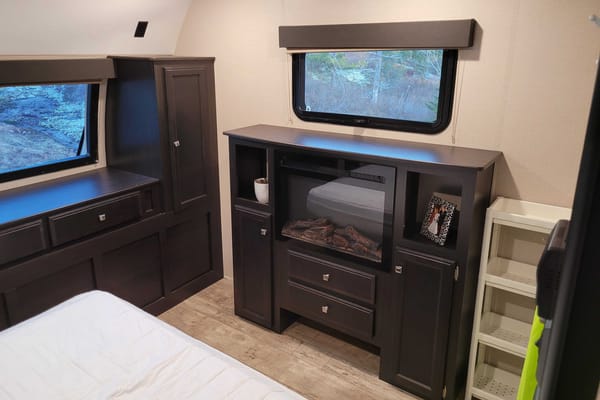 Sport trek 343VBH Travel Trailer