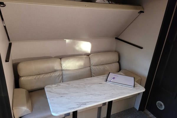 Sport trek 343VBH Travel Trailer