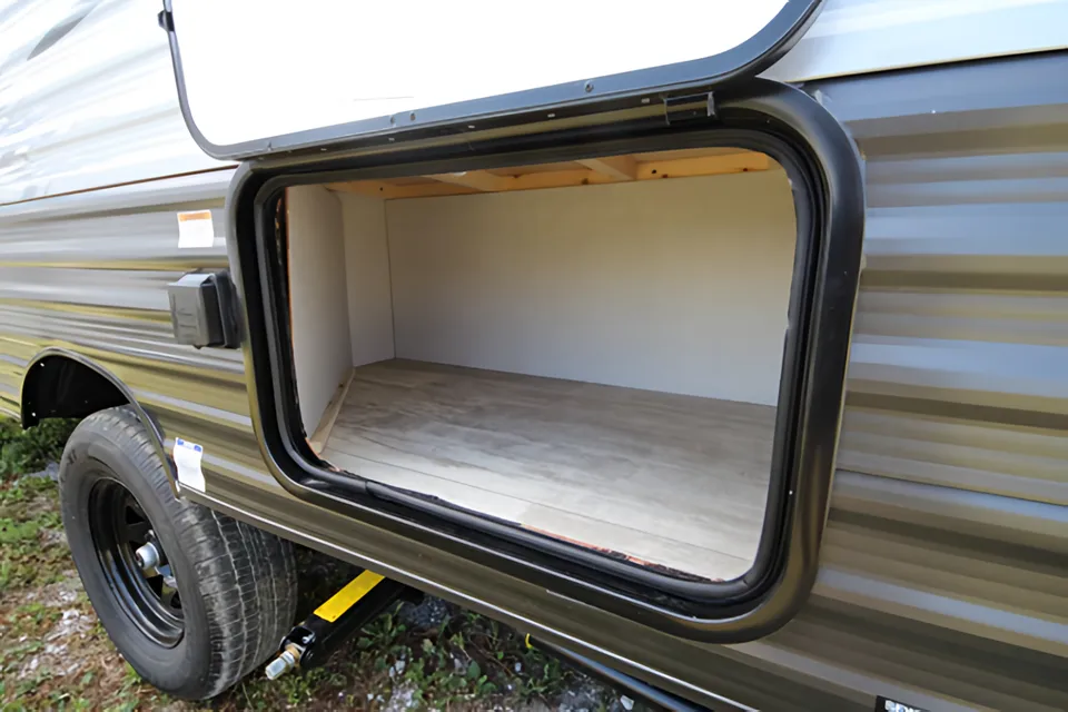 2021 Avenger Mini Van Towable 16BH Travel Trailer - Sleeps Family of 5