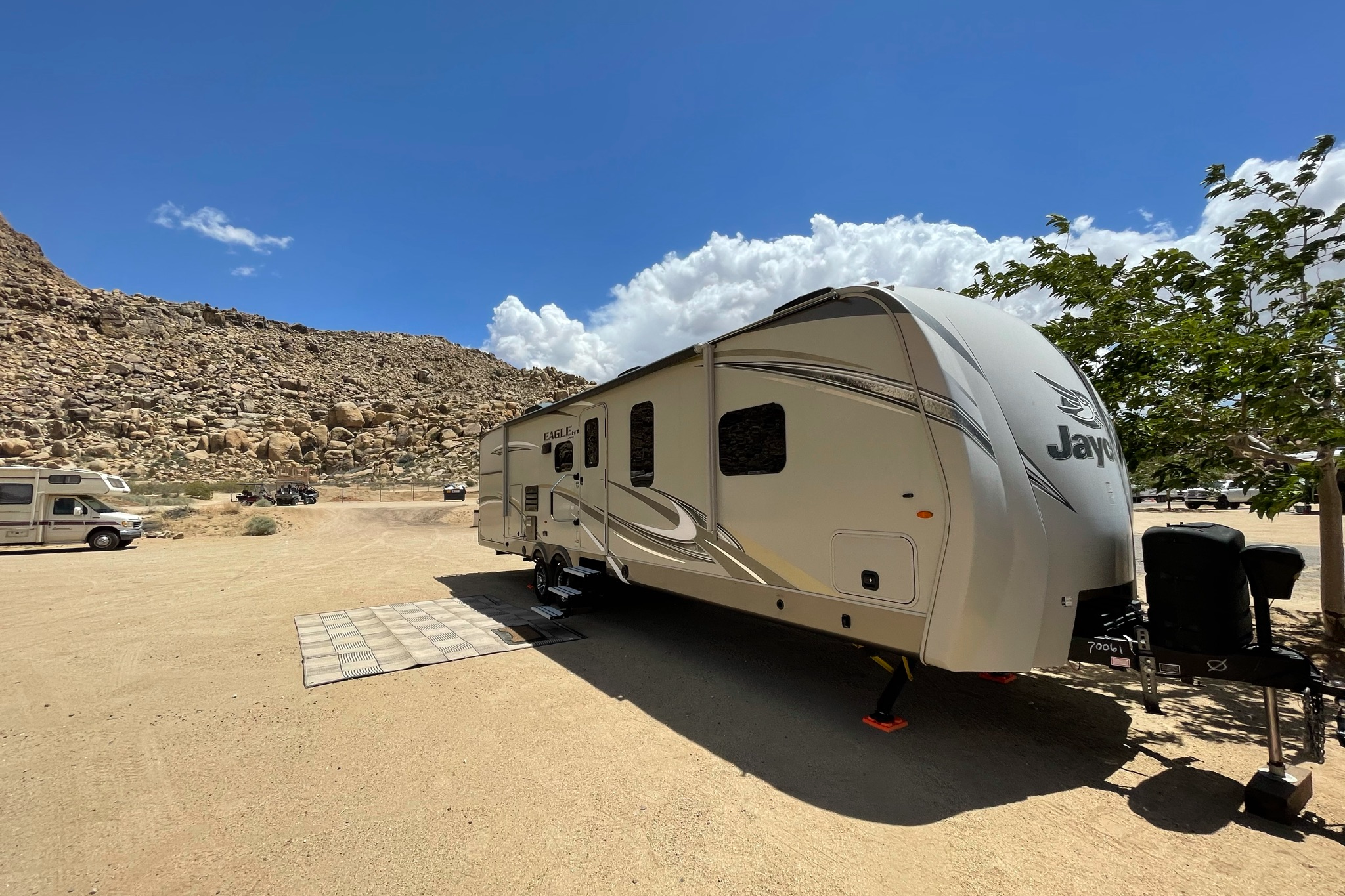 Fernando 's Jayco Eagle HT Travel Trailer 295DBOK