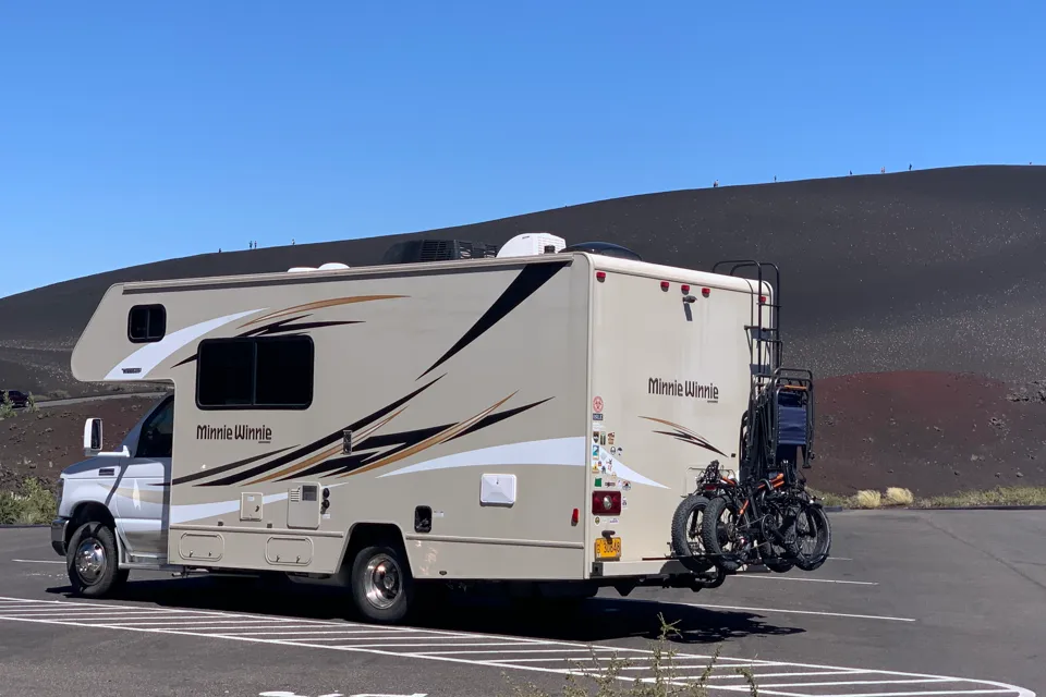 Adventure Vibes Winnebago Class C -200 miles included! Very nice