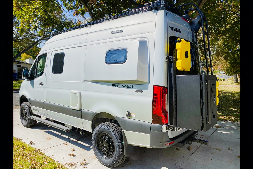2021 Mercedes Sprinter van 4x4 Winnebago Revel 